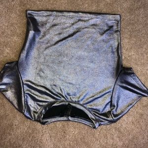 Forever 21 Fitted metallic silver crop top